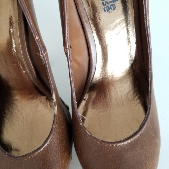 Charlotte Russe Brown Platform Studded Heels - Picture 8 of 8